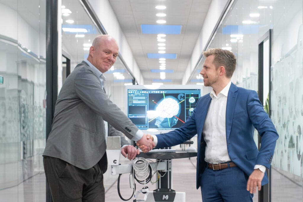 Bas Neggers, Gründer von Brain Science Tools, und Christian Wanding, CCO von MagVenture